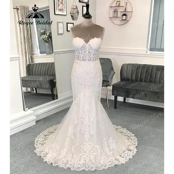 Винтажное Кружевное Свадебное Платье с Вырезом-Сердечком 